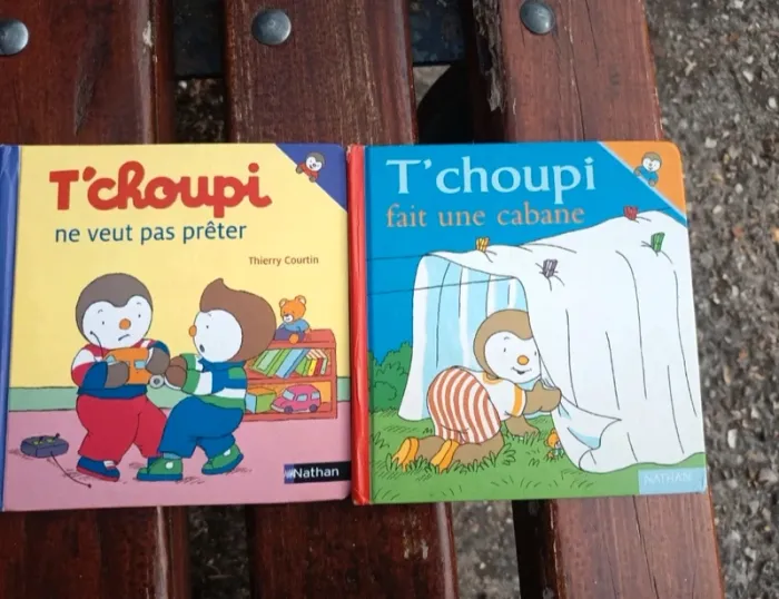 Livres T'choupi ne veut pas prêter et T'choupi fait une cabane