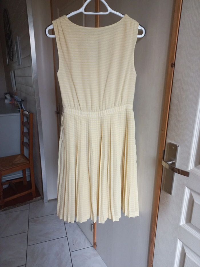 robe jaune pâle - photo numéro 6