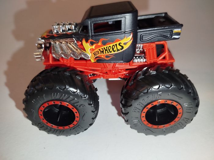 Wheels Monster Truck Bone Shaker 2023 - photo numéro 5