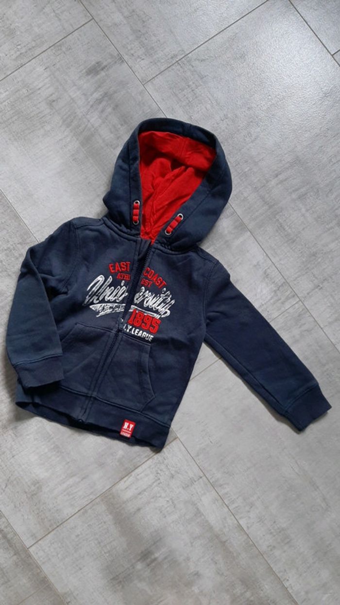 Gilet à capuche