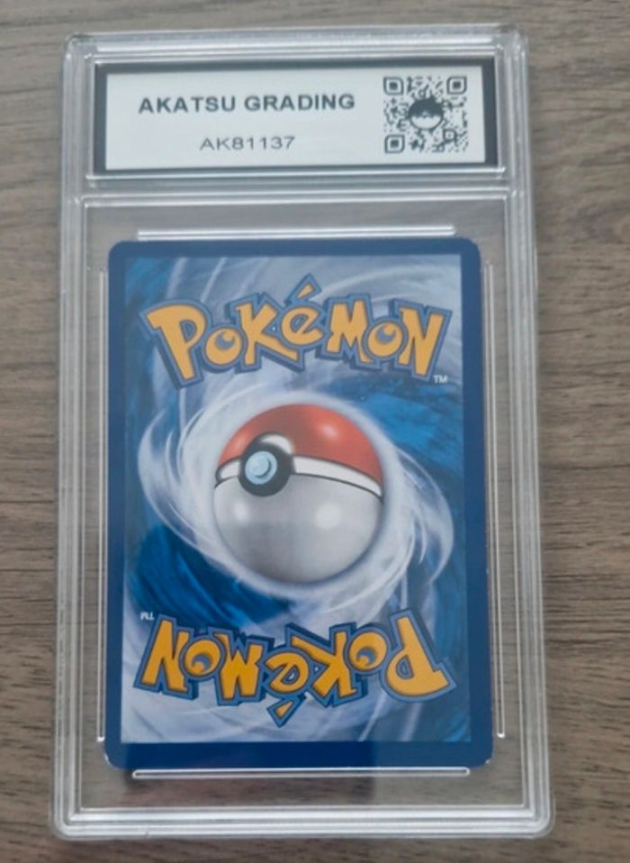 Carte Pokémon Gradée Salameche PSA 8 année 2016