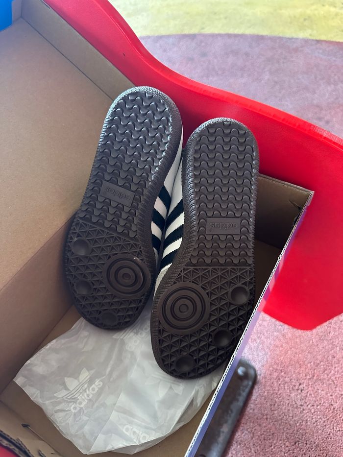 Baskets Adidas taille 36 - photo numéro 3