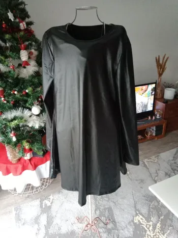 Robe noir manches longues