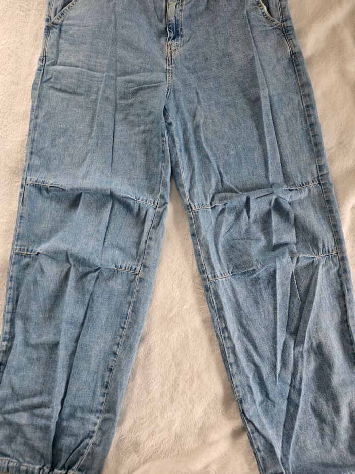 Pantàon cargo bleu jean fluide - photo numéro 7