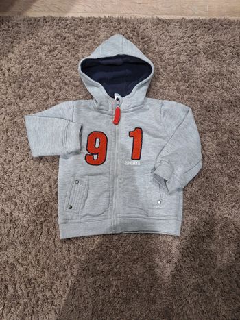 Gilet zippé taille 18 mois