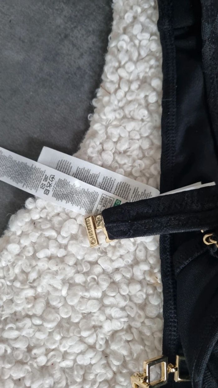 Maillot de bain noir 36 haut post forme chaîne doré - photo numéro 6