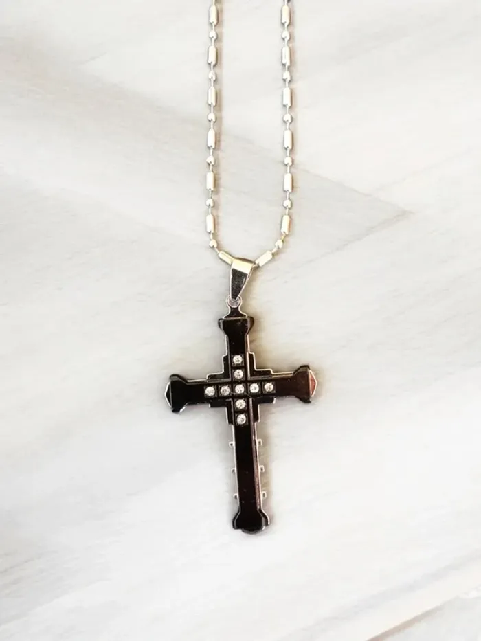 Croix gothique + chaîne 60 cm