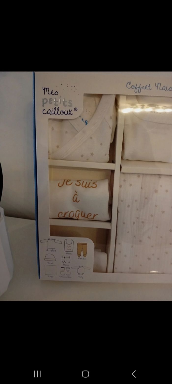 Coffret naissance neuf - photo numéro 2