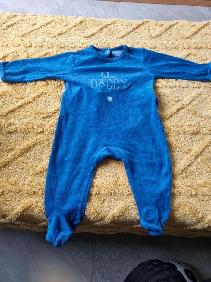Lot bébé 6 mois - photo numéro 2