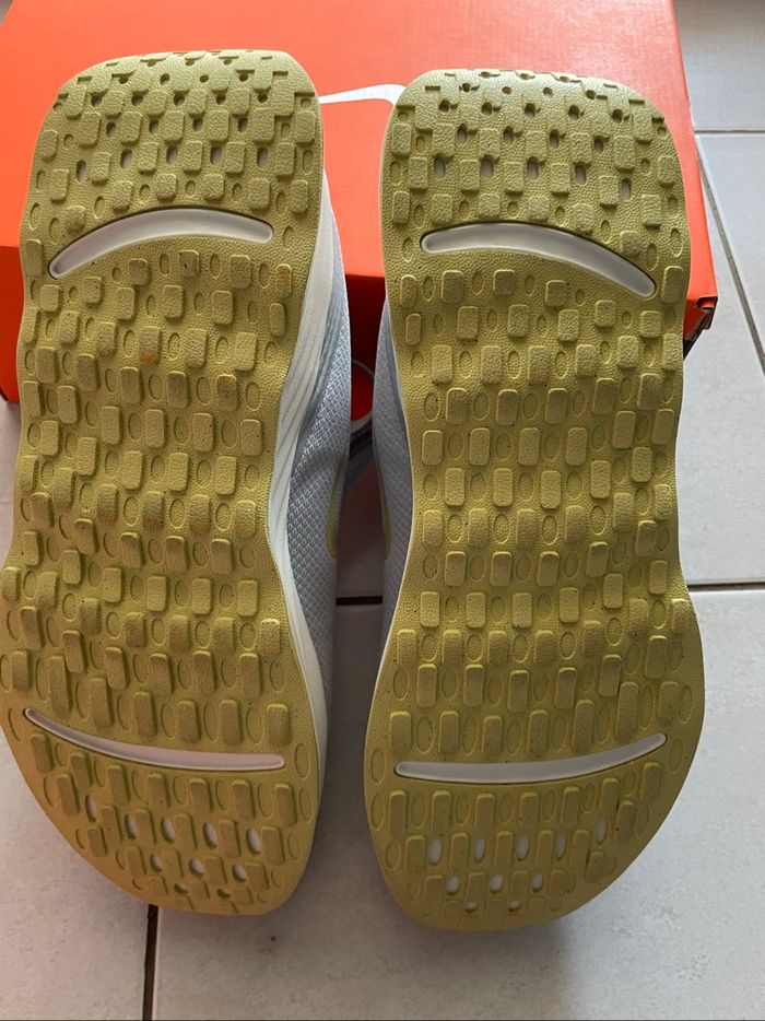 34€ avec le code SABLE25 Nike Promina Taille 43 - photo numéro 5