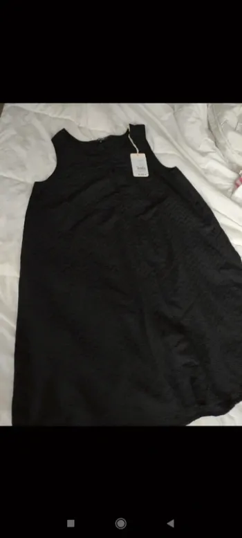 Très belle robe noire Teddy Smith neuf avec étiquette taille M
