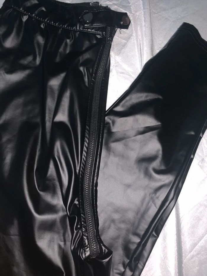 Legging brillant noir taille 38 chic me - photo numéro 6