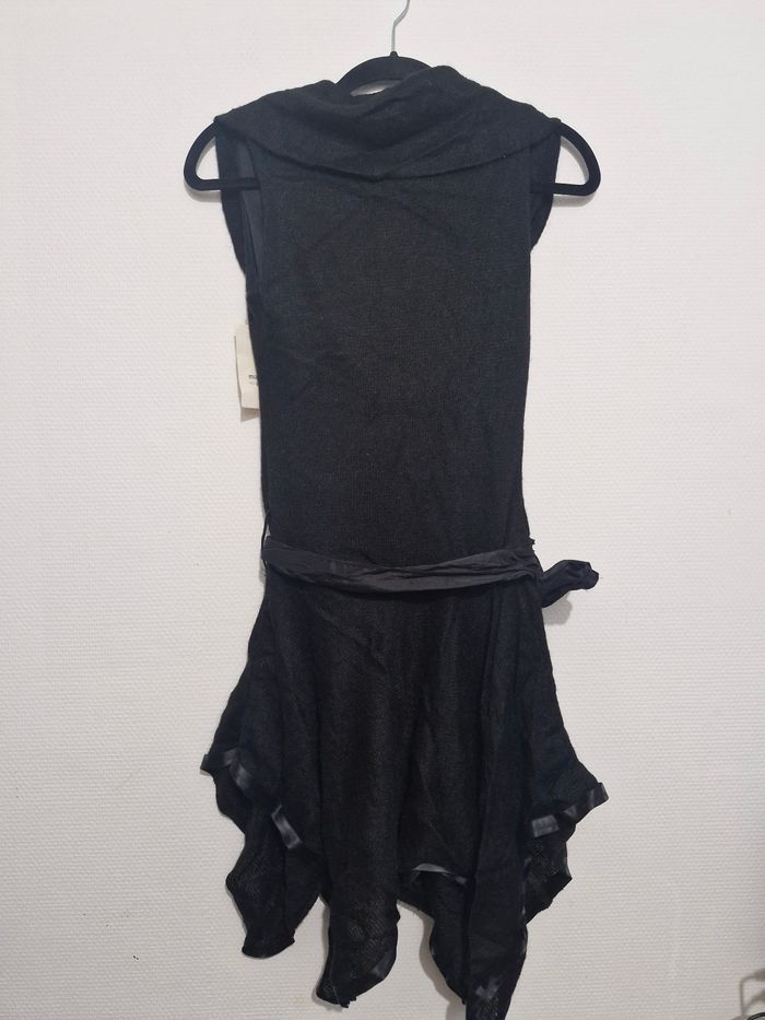 Robe noir - photo numéro 2