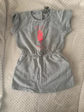 Robe grise motif glace tape à l’œil taille 6 mois