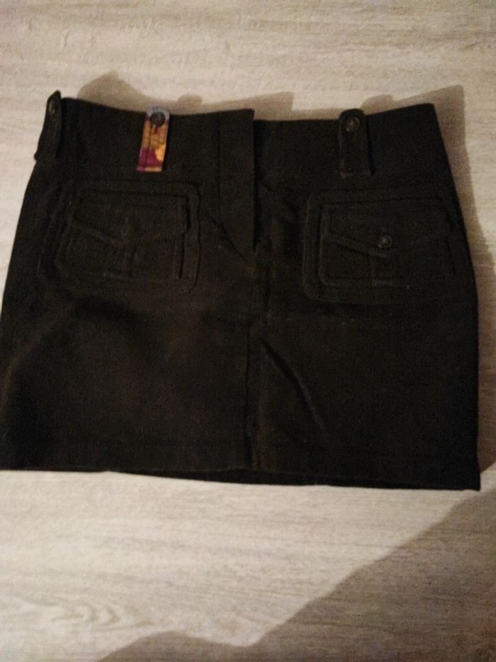 Jupe Hugo boss taille S - photo numéro 2