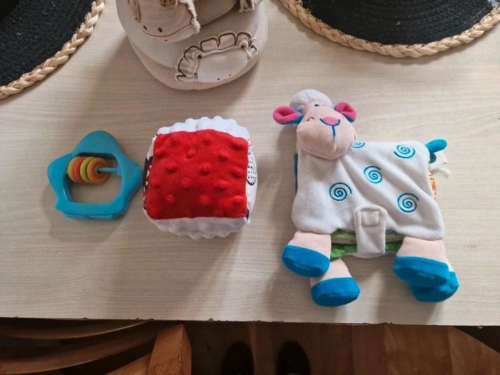 Lot jouée bébé - photo numéro 2