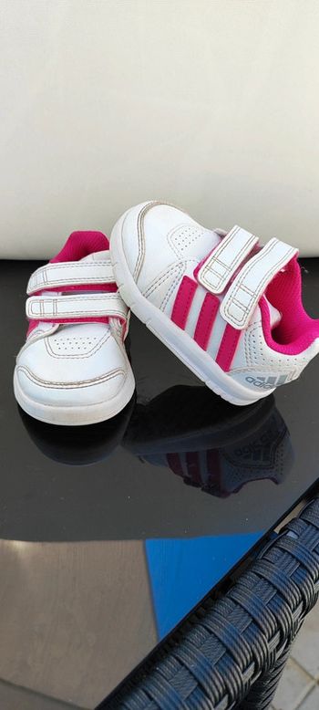 Baskets fille Adidas en taille 19