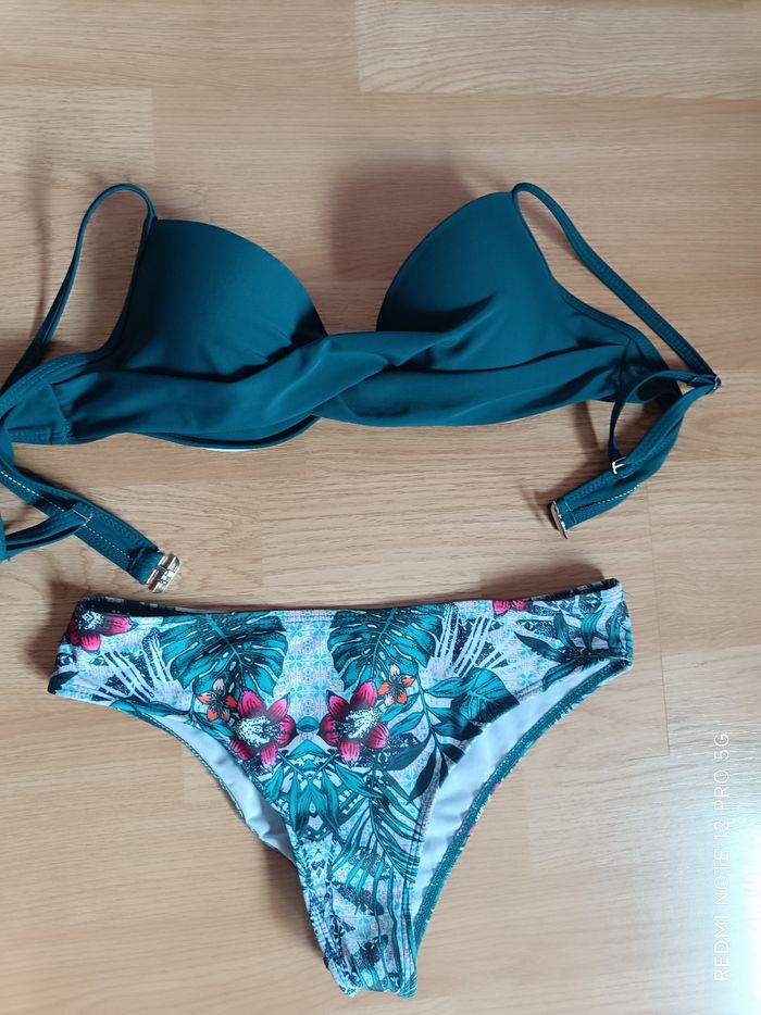 Maillot de bain vert avec paréo T.S (36) - photo numéro 2