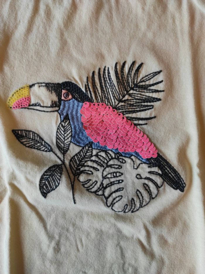 Tee-shirt 3 ans TAO en TBE - photo numéro 3