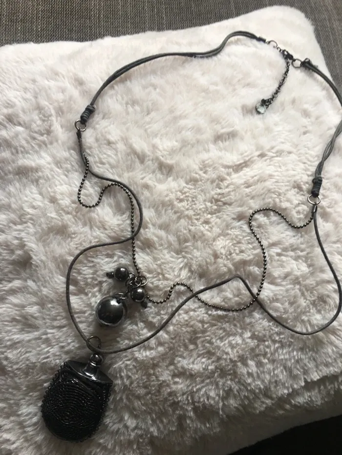 Collier long