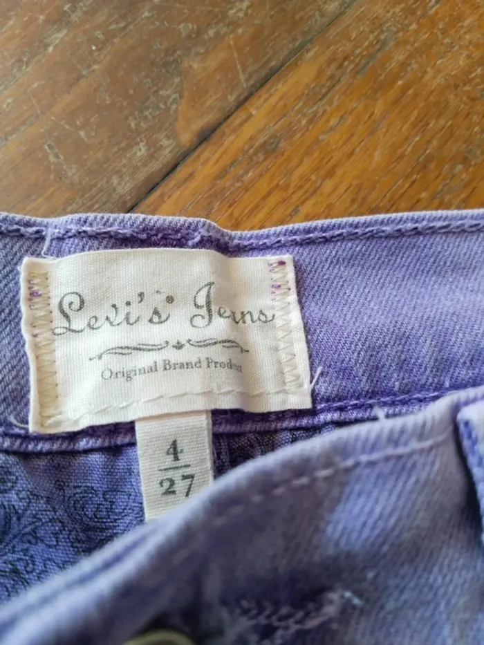 Short en jean femme de marque Levi's taille 38 us27 - photo numéro 3