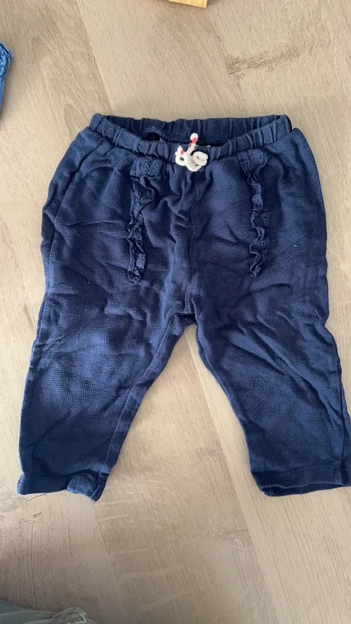 Lot de 2 pantalons 18 mois - photo numéro 2