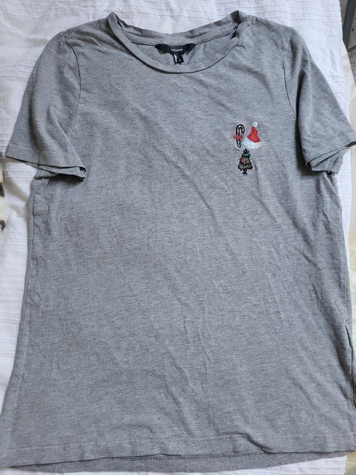 Tee-shirt avec broderies de Noël t M