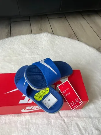Claquette Nike