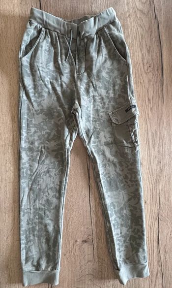 Pantalon style jogging ikks taille 10 ans excellent état