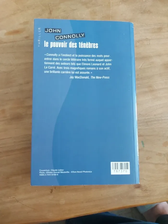 Livre le pouvoir des ténèbres - photo numéro 2