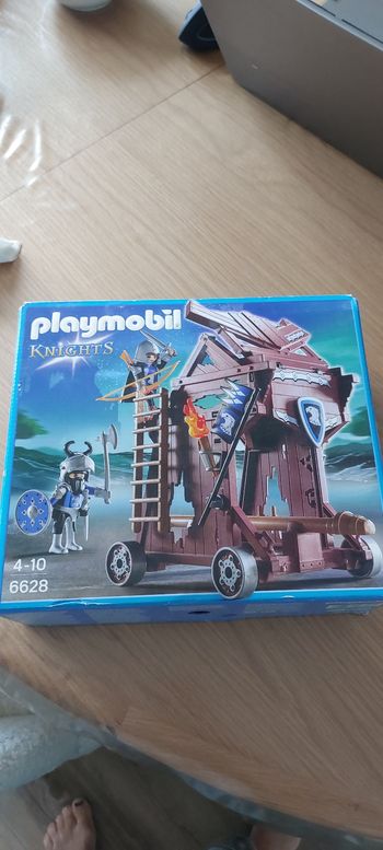 La tour d attaque des Chevaliers playmobil