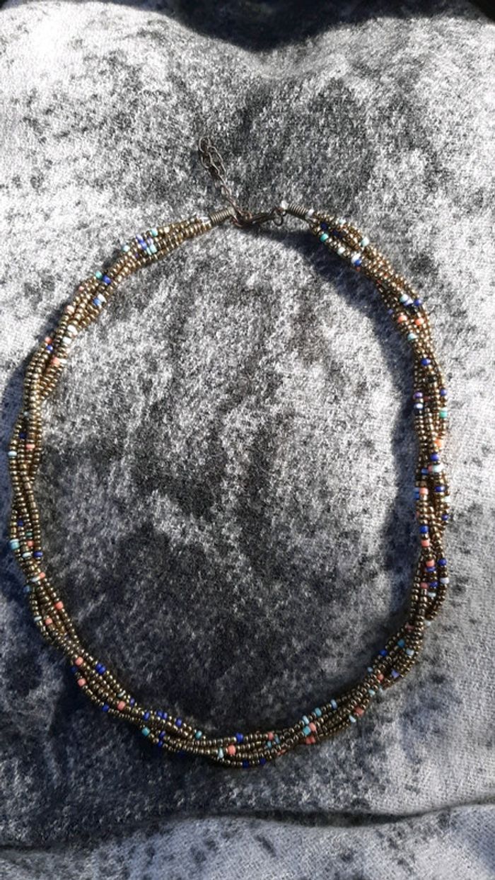 Collier perles dorées