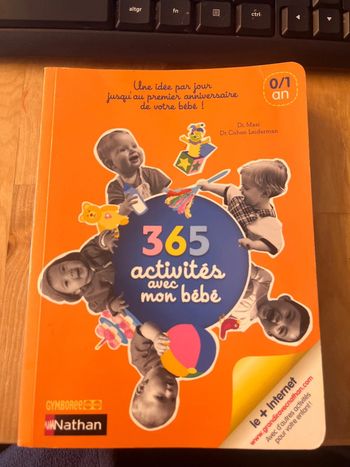 Livre 365 activités avec mon bébé