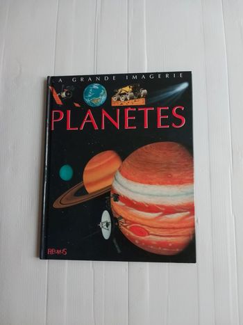 Livre Planètes  de la grande imagerie