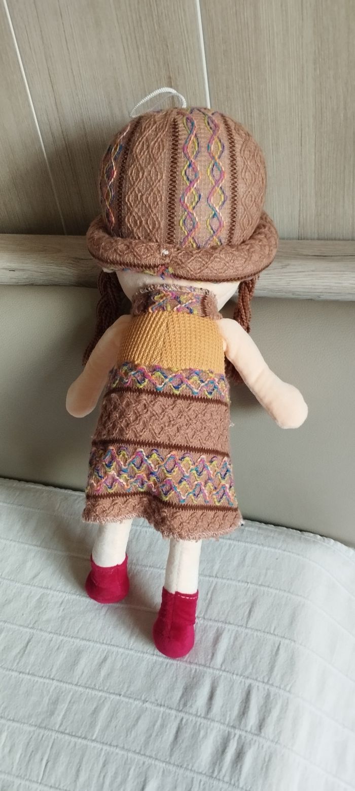 Poupée mousse et laine. - photo numéro 3