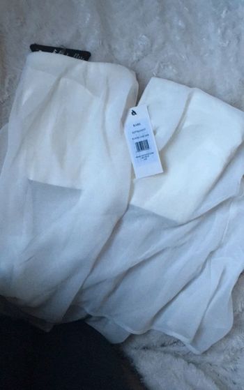 Magnifique trop top voilé neuf étiqueté- dressing trié par tailles