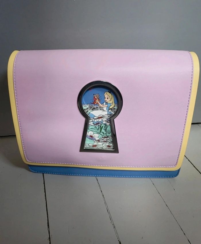 Sac loungefly Alice aux pays des merveilles Disney