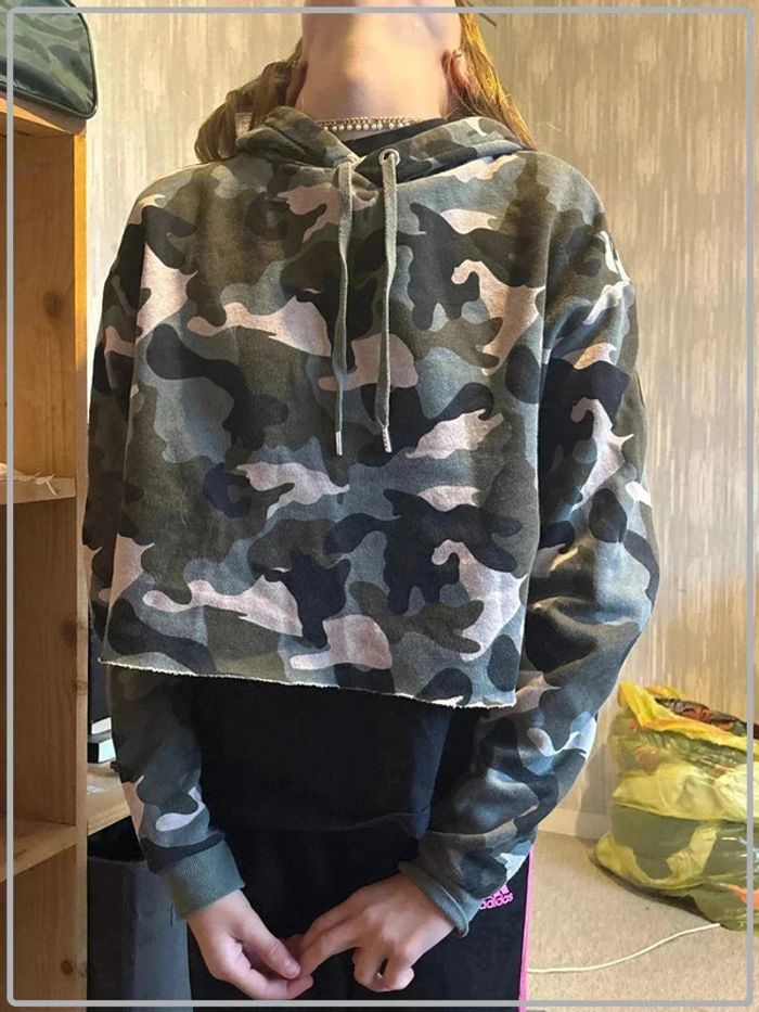 Pull court militaire fouree taille 36 marque h&m - photo numéro 2