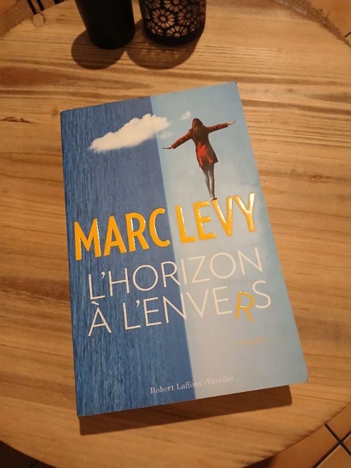 Grand livre L’horizon à l’envers - Marc Levy