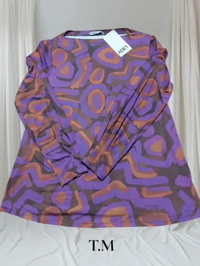 T-shirt manches longues -T.M - neuf avec étiquette