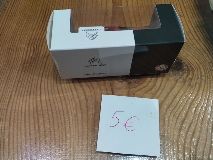 Voiture miniature de collection - photo numéro 3