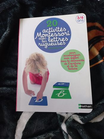 Livre 20 activités Montessori avec les lettres rugueusew