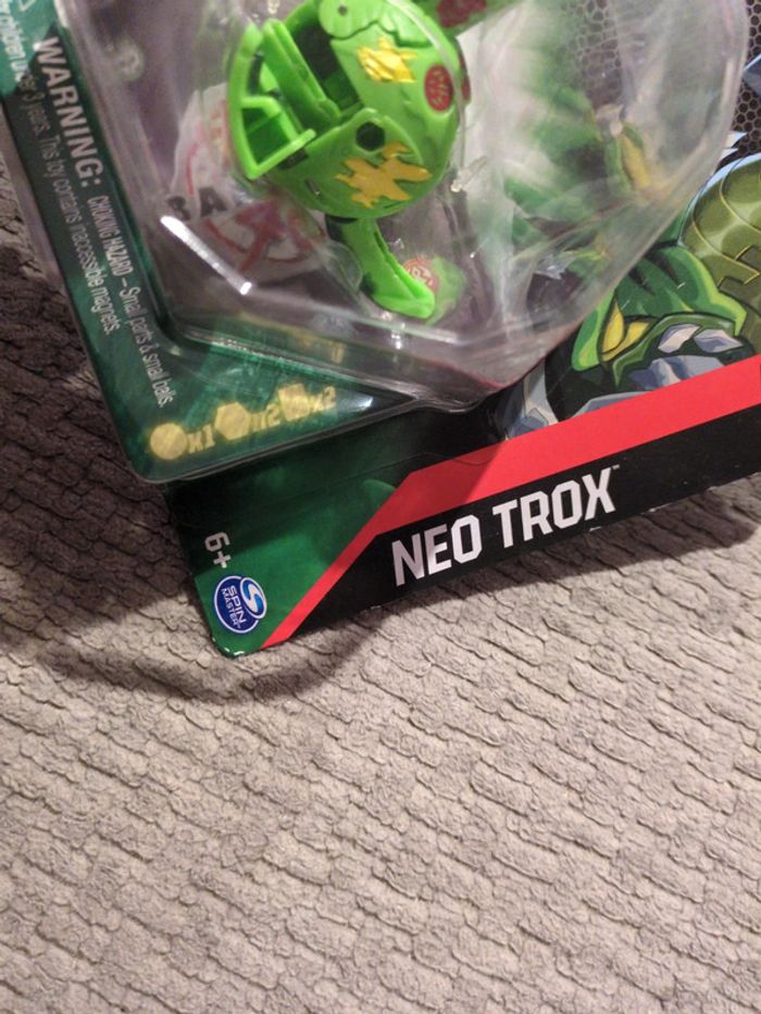 Figurine Bakugan évolutions néo trox - photo numéro 5