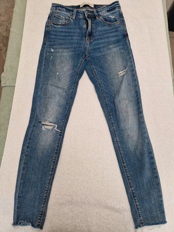 Jean déchiré, bleu , Taille haute, Stradivarius, taille 36