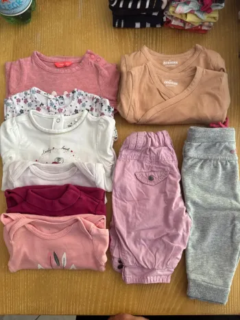 Lot vêtements bb fille 3 mois
