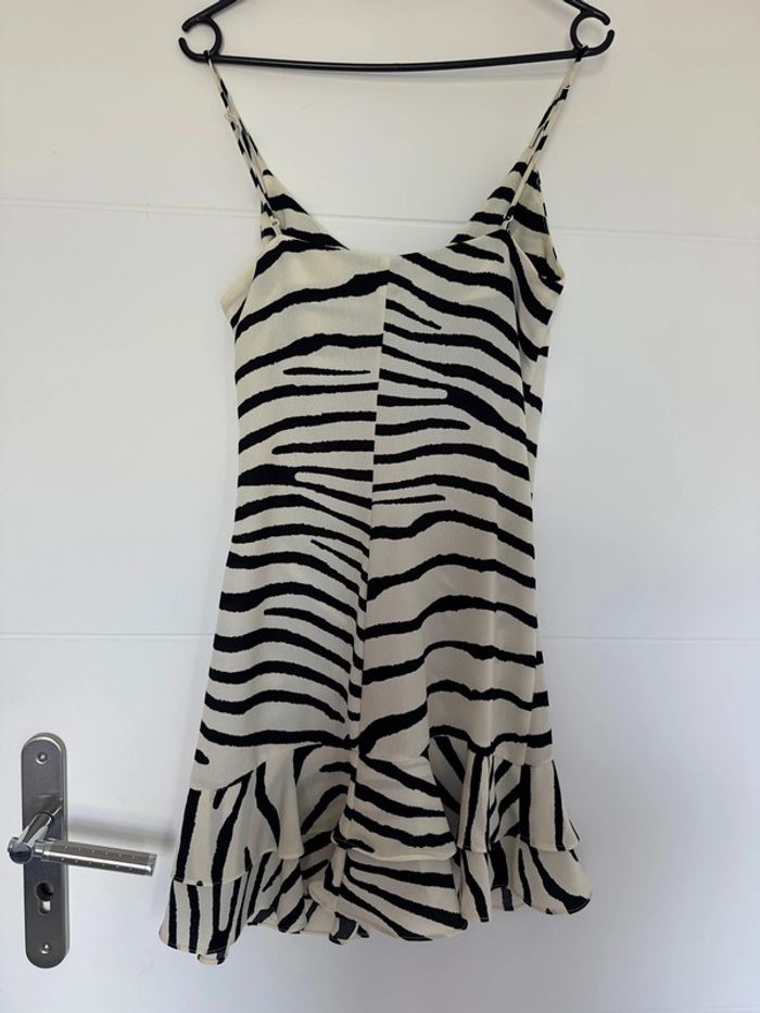 Robe courte - photo numéro 2