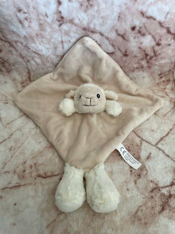 Doudou plat mouton blanc beige grelot PIA