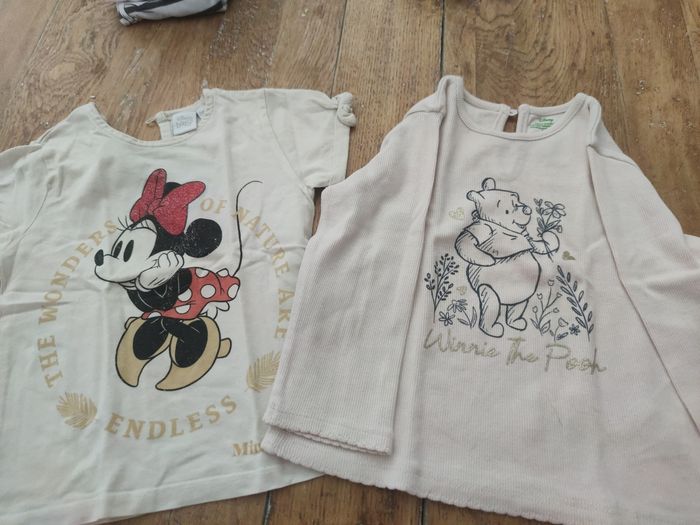 Lot 2 t-shirt Disney 24 mois