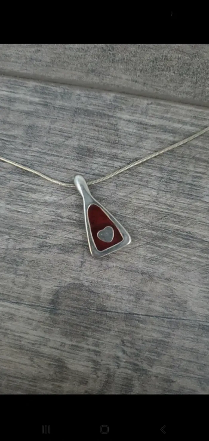 Collier + pendentif rouge et coeur - photo numéro 3