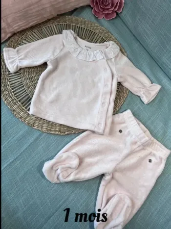 Pyjama velours  2 pièces 1 mois